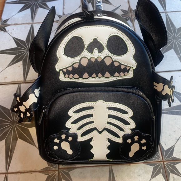 Loungefly Disney Stitch Skeleton Backpack Cardholder LIMITED EDITION Glow In Dar - Picture 12 of 16
